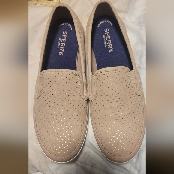 Sperry Shoes - Picture 4 of 4